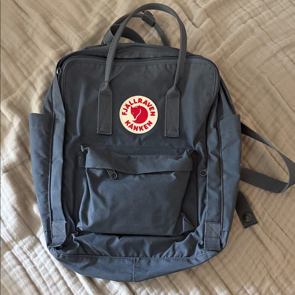 Fjallraven Kanken Charcoal Gray Backpack